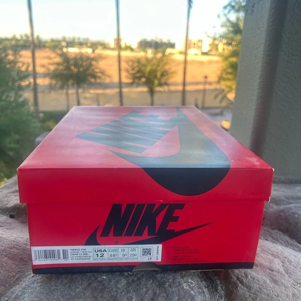 Air Jordan 1 Lucky Green